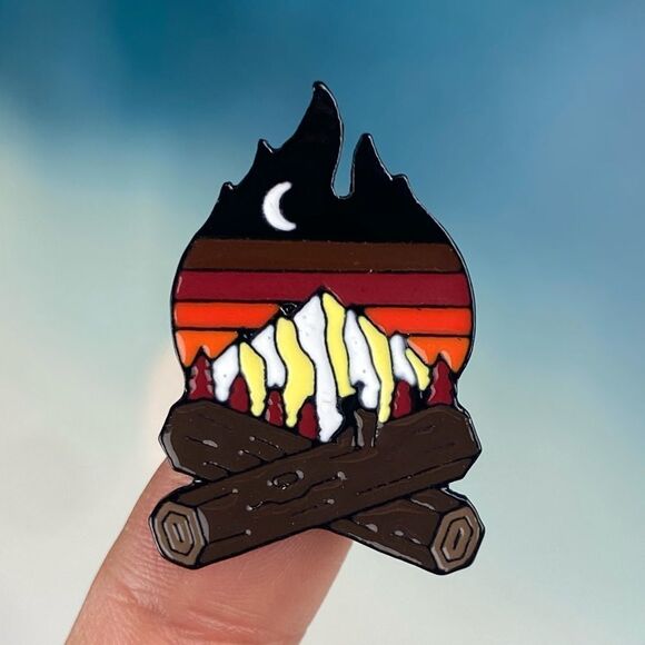 Camp Fire Enamel Pin/ Brooch Lapel - Picture 1 of 6